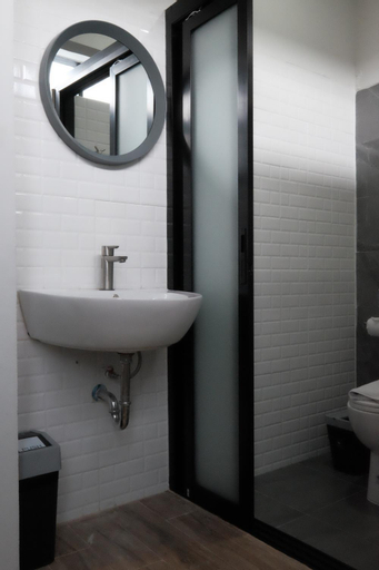 Bathroom 4