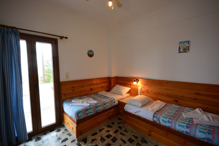 Bedroom 2, Spiros Soula Hotel, Crete