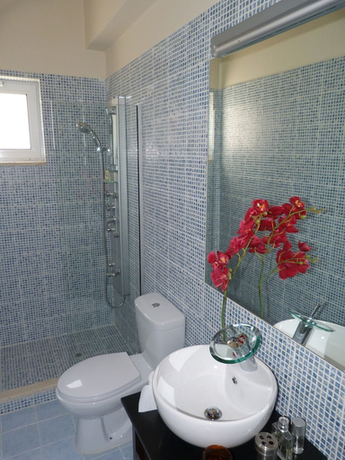 Bathroom 3, Azure Beach Seafront Villas, Crete