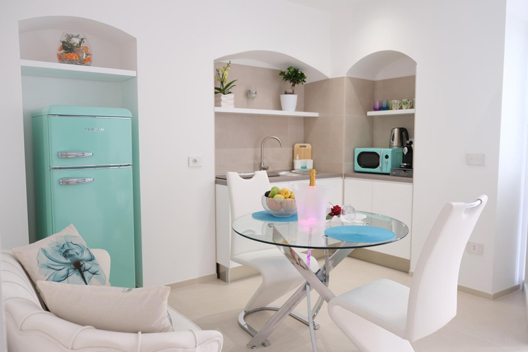 Others 5, Infinity Suite, Foggia