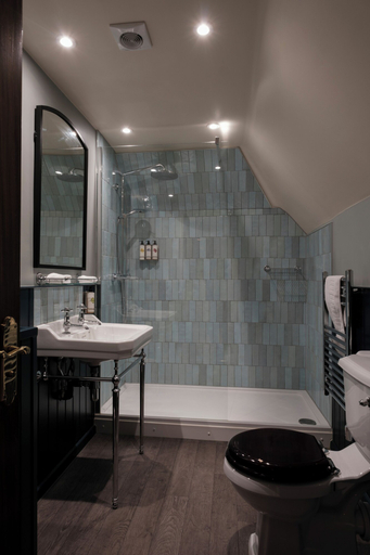 Bathroom 3, The Pilgrim Inn, Hampshire