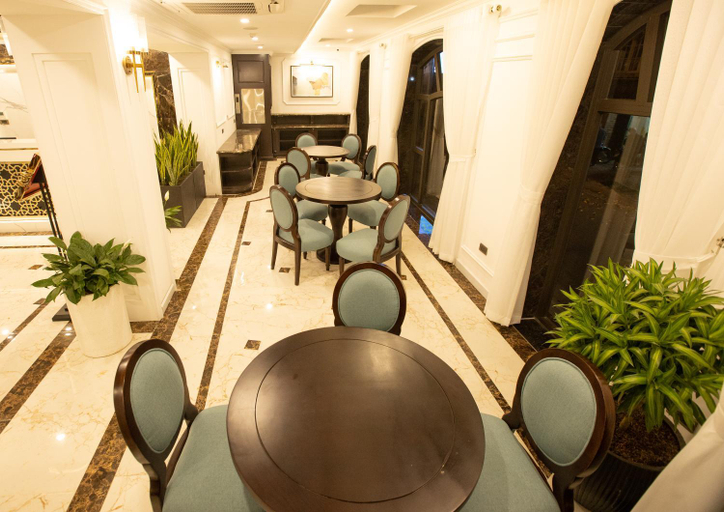 Food & Drinks 5, Hồng Vận Hotel, Cầu Giấy