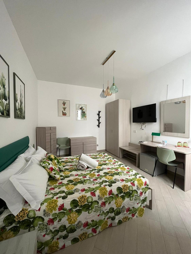 Others 5, Colibri B&B, Agrigento