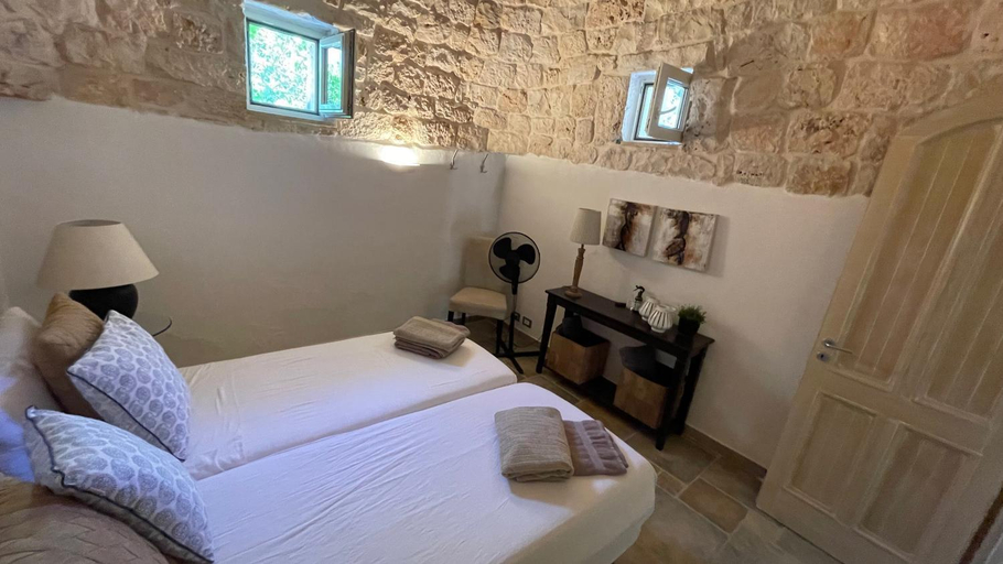 Bedroom 2, Villa Limone, Brindisi