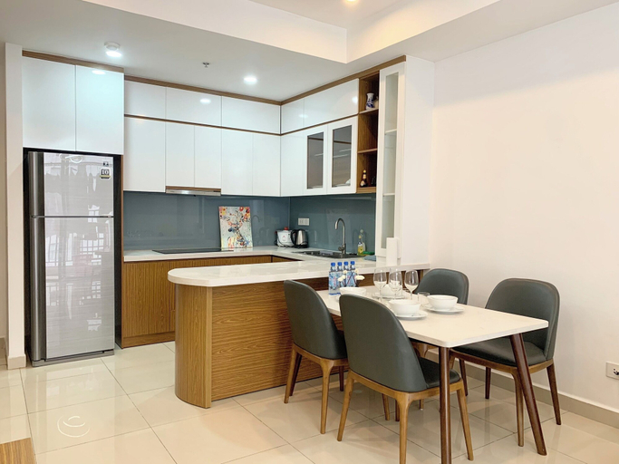 Others 5, Golden Apartment, District 4
