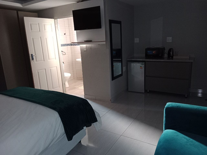 Bedroom 5, CyC Guest Lodge, Mopani