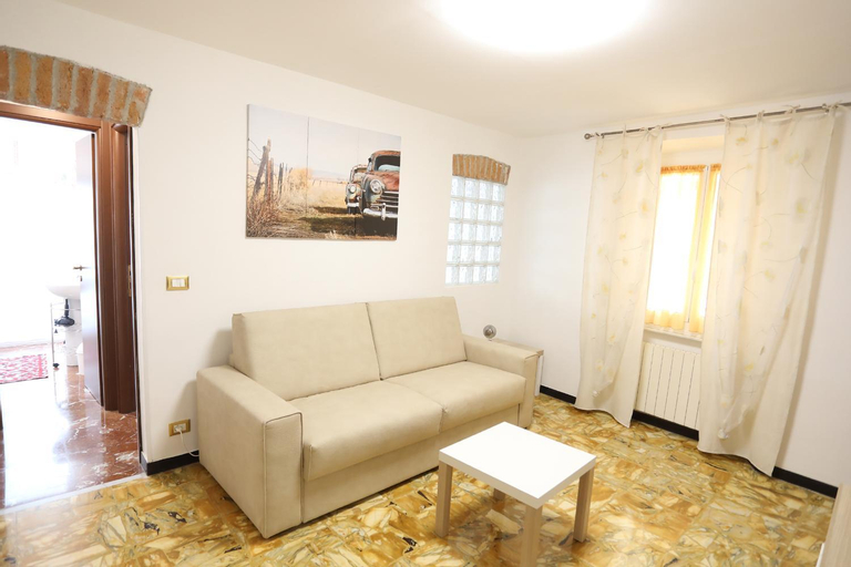 Bedroom 1, Le case di Elisa 3, Genova
