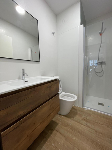 Bathroom 2, Oktheway Real Historic Small, A Coruña