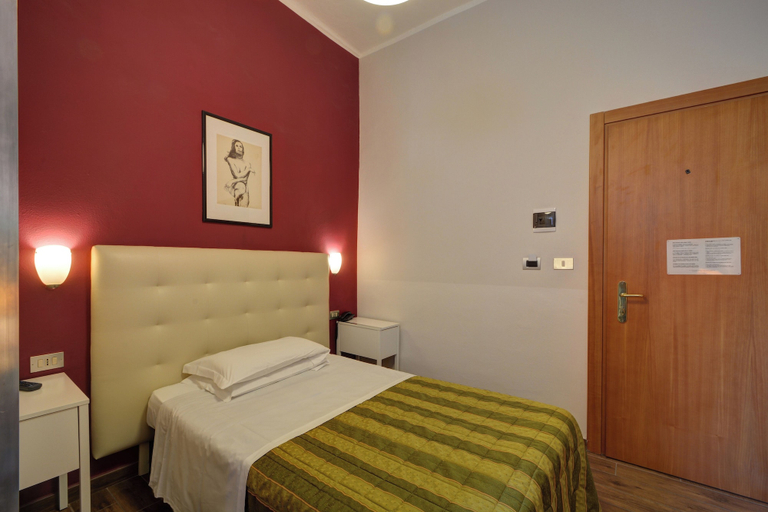 Bedroom 4, HOTEL UNIVERSO, Torino