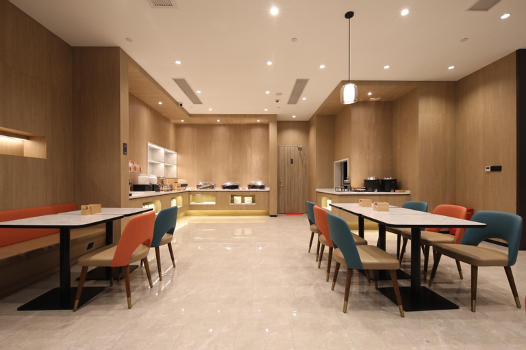 Food & Drinks 5, Hanting Hotel Huangshi North Station Baima Road, Huangshi