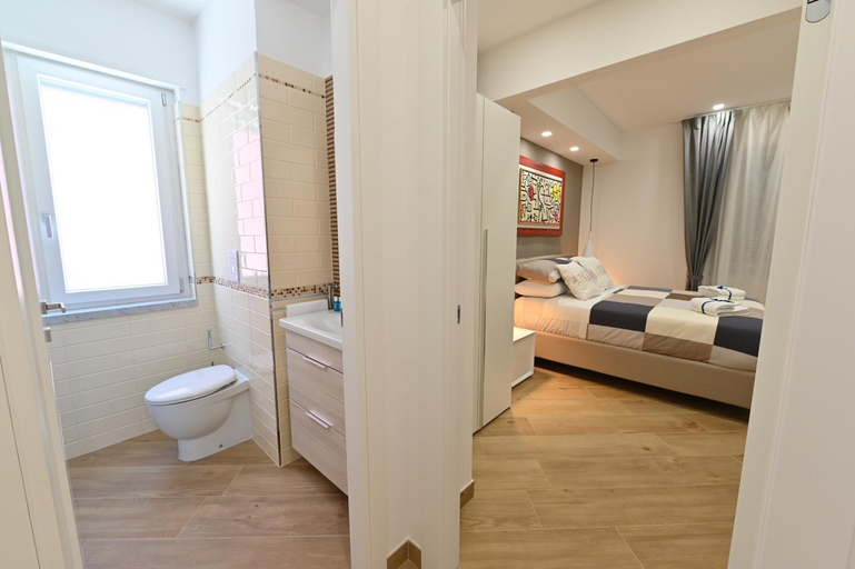 Bathroom, Behome202, Salerno