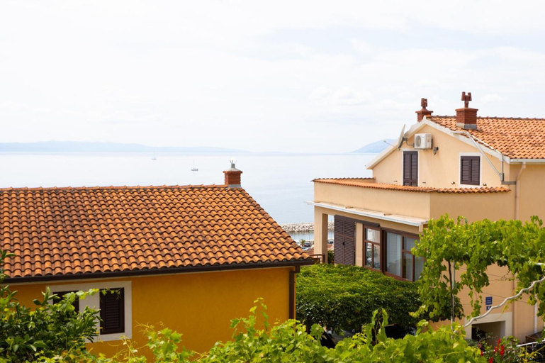 Others 4, Apartmani Vranjes, Podgora