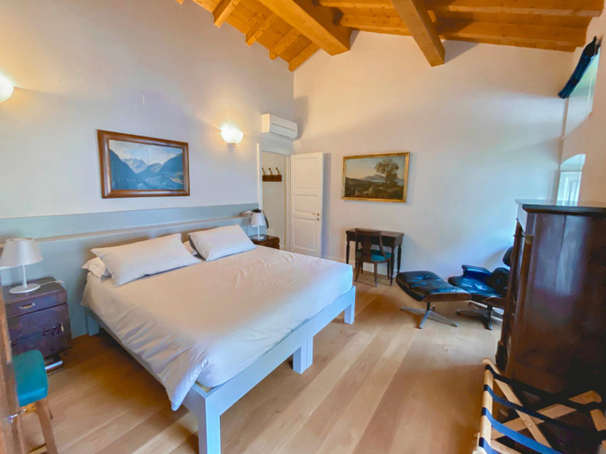 5, Casa Vittoria, Como