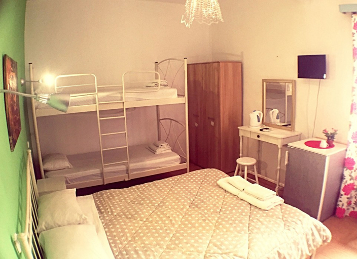 Bedroom 1, Avra Budget Beach Rooms, Ionian Islands
