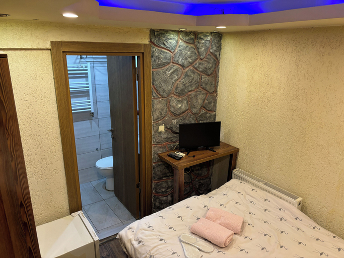 Bedroom 2, FLAMİNGO SUİT, Şişli
