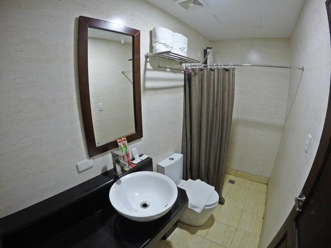 Bathroom 4, Cebu Capitol Central Hotel And Suites, Cebu City
