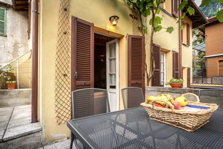 Facilities 5, VECCHIO BORGO, Como