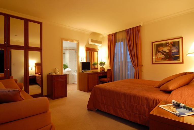 Bedroom 3, Athens Atrium Hotel and Suites, Attica