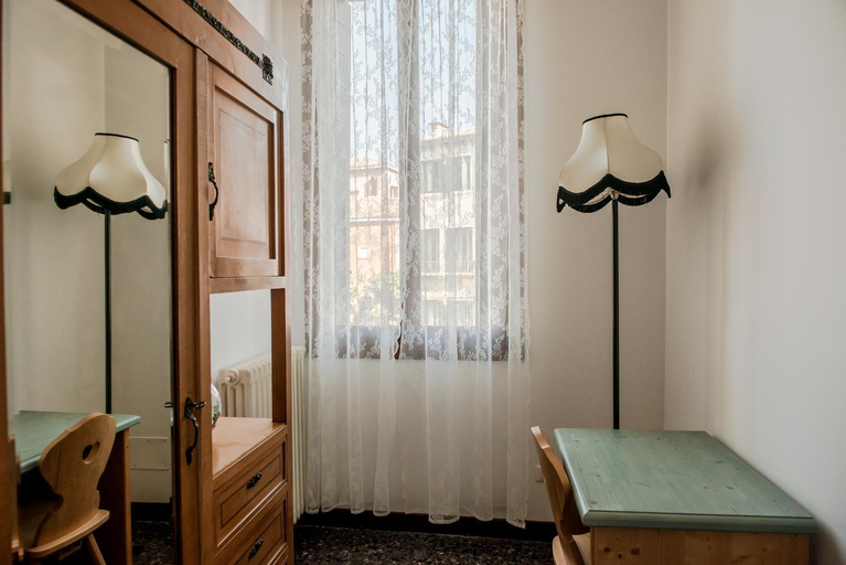 Others 4, Ca' Luciano, wonderful view, Venezia