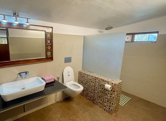 Bathroom 3, Banjara Camp and Retreat Sangla, Kinnaur