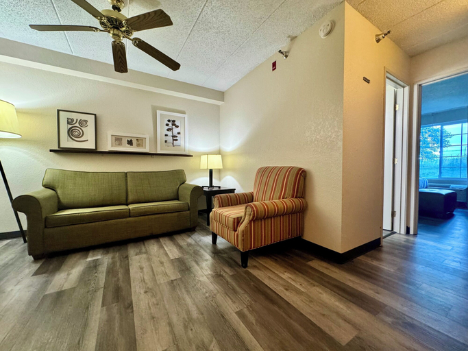 Others 5, Quality Inn & Suites Alexandria, Douglas