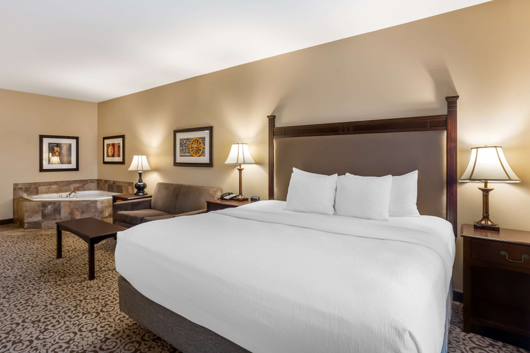 Bedroom 4, Best Western Plus Intercourse Village Inn & Suites, Lancaster