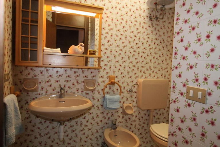 Bathroom 2, STUDIO Solarium IMMOBILIARE FRIULI, Venezia
