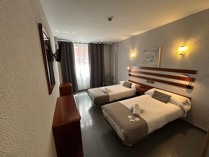 Bedroom 2, Hotel Valdemoro, Madrid