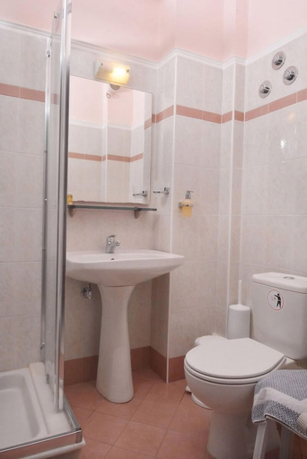 Bathroom 3, Hotel Ioni, Central Macedonia