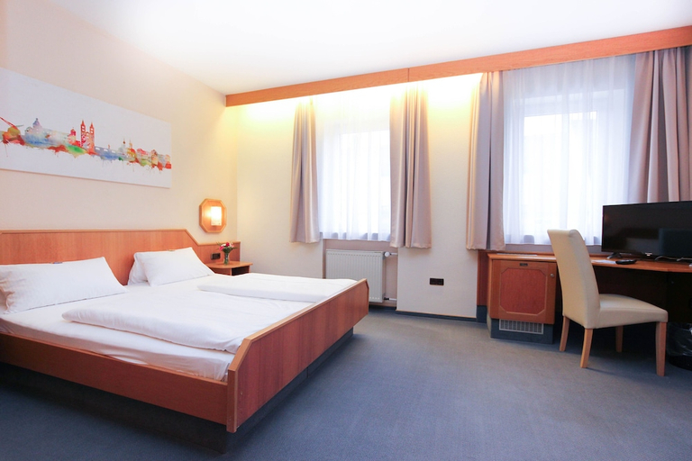 Bedroom 2, City Hotel Würzburg, Würzburg