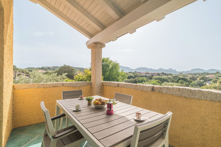 Outdoor dining 3, Rotondo Residence 94 1.5km From The Beach, Olbia-Tempio