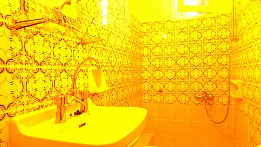 Bathroom 3, Avra Budget Beach Hotel, Ionian Islands
