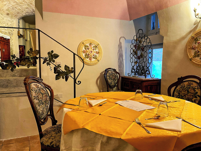 Food & Drinks 5, Collis Petri Relais, L'Aquila