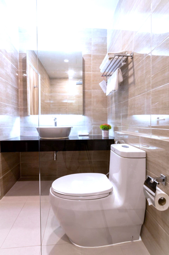 Bathroom 20
