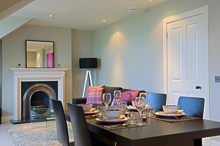 Others 5, Destiny Scotland - Q-Residence, Edinburgh