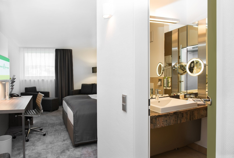 Bathroom 2, Atrium im Park Hotel Regensburg, Regensburg