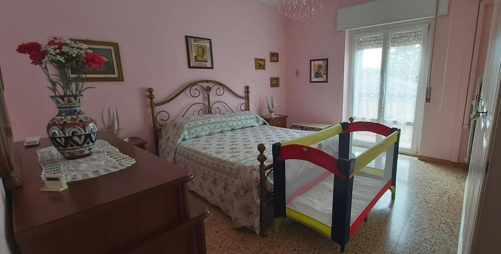 Bedroom 2, APPARTAMENTO HEIDI IN CENTRO STORICO, Verona