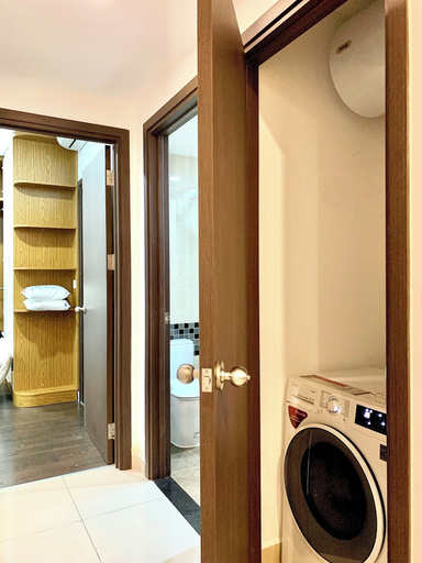 Bathroom 4, Golden Apartment, District 4