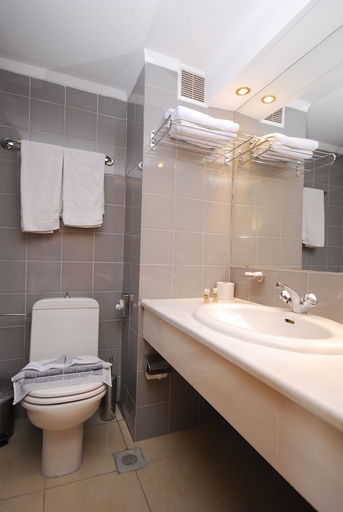 Bathroom 5, Kipriotis Village Resort, South Aegean