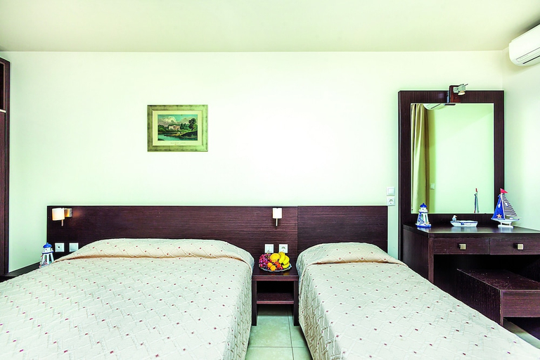 Bedroom 2, Elinotel Polis Hotel, Central Macedonia