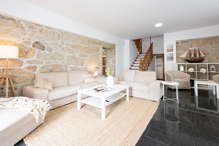Others 5, CASA PLAYa DE LIMENS, Pontevedra