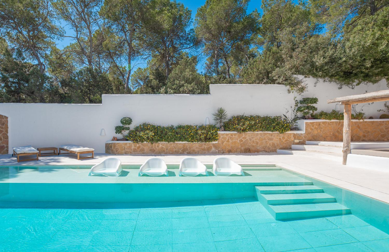 Others 5, Villa Horizonte, Baleares