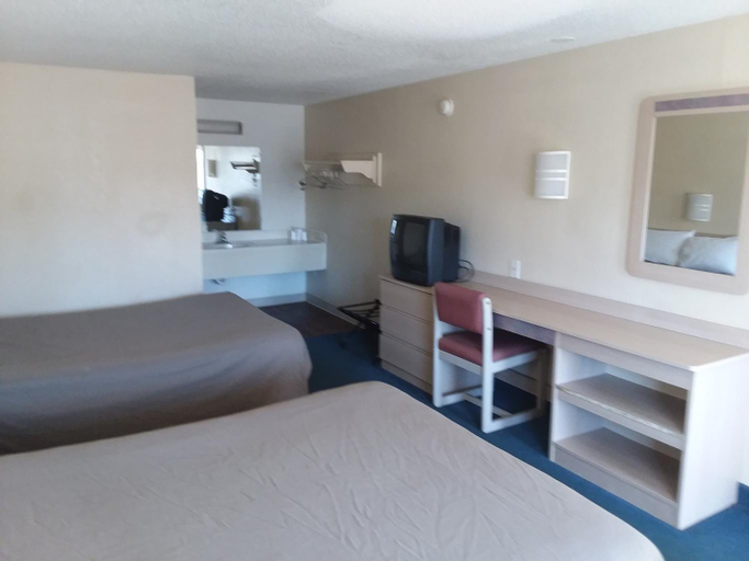 Bedroom 3, Knights Inn - Burlington, NC, Alamance