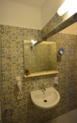 Bathroom 3, Spiros Soula Hotel, Crete