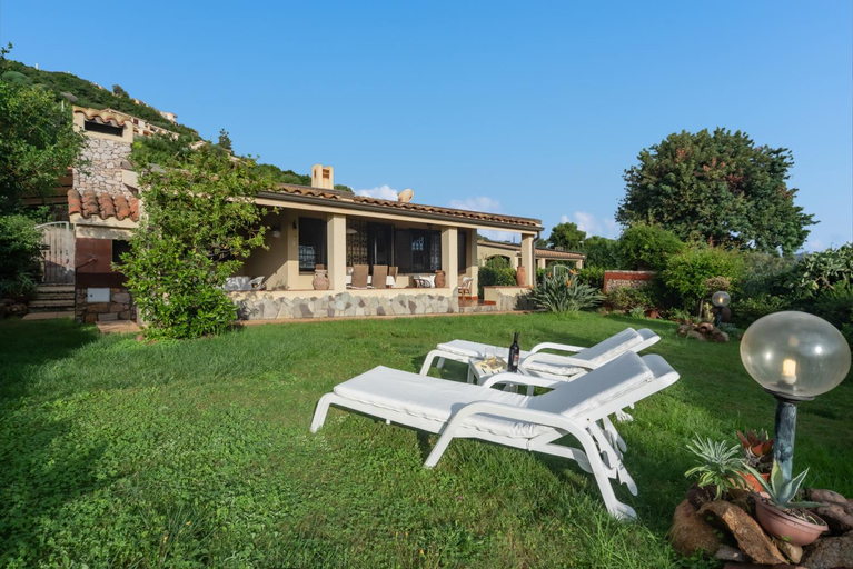 Others 4, Villa Monica, Cagliari