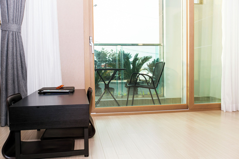 Others 5, Rich Hotel, Jeju