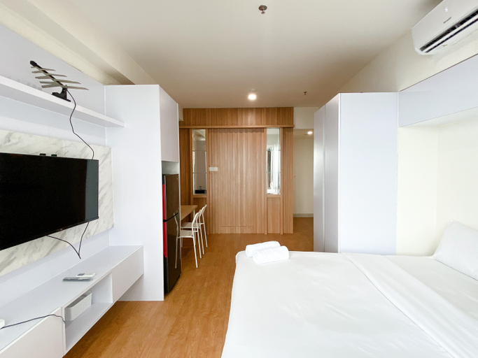 Bedroom 2, Best Modern Studio at Grand Kamala Lagoon Apartment By Travelio, Bekasi
