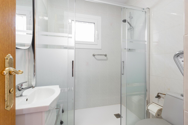 Bathroom, Villa Lilia, Barcelona