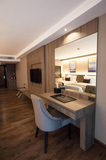 Dining Room 13