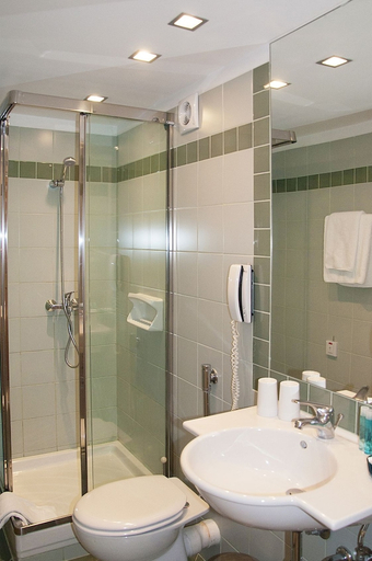 Bathroom 3, ATHINAIS, Attica